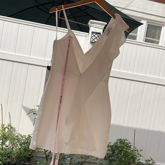 Ieena x Mac Duggal - White Asymmetrical Ruffle Mini Cocktail Dress Size 2 - Picture 9 of 12